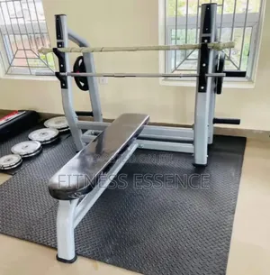 Commercial Flat Bench With 20kg Olympic Dumbbell