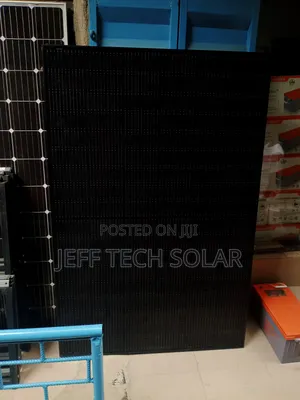 Original 650w Jinko Solar Panel Mono Half All Black Frame