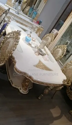 Luxury Royal Dining by 8 Seaters