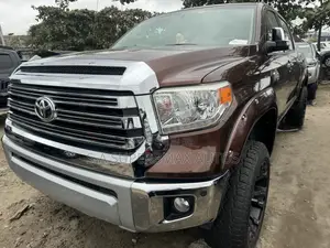 Toyota Tundra 2017 Brown