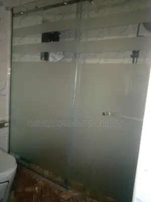 Exquisite Shower Cubicle