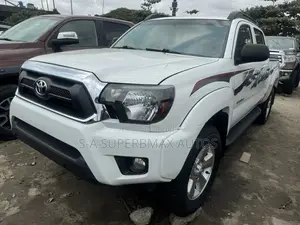Toyota Tacoma 2014 White