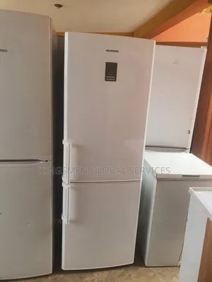 Samsung High Quality Refrigerator + Front Door Display