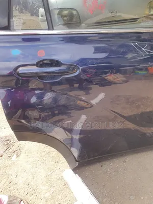 Very Neat Tokunbo Right Door For Toyota Highlander 2020