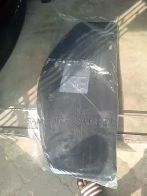 Toyota Camry 012 Bonnet Mat