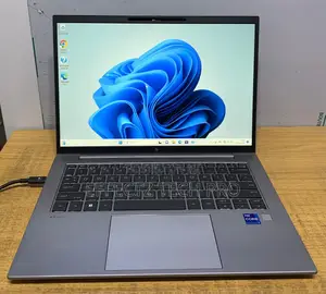 Laptop HP ZBook Firefly G8 16GB Intel Core I7 SSD 512GB