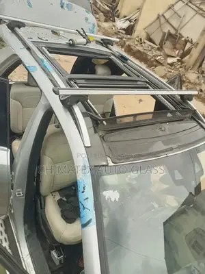 We Deliver and Install All Kinds of Mercedes Pano Roof Gle