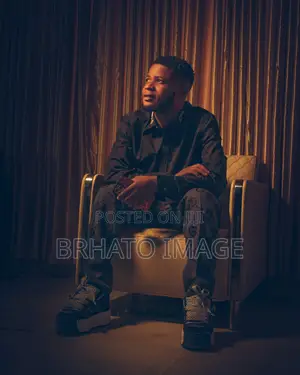 I’M a Photographer/Videographer,Dm for Any Event,Photo Frame