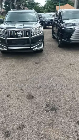 Lexus Suv/ Toyota SUV for Hire/ Rental