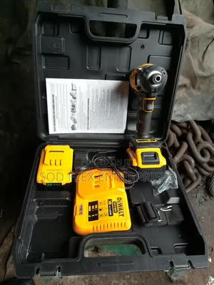 68 Volt Cordless Dewalt Screwdriver Machine