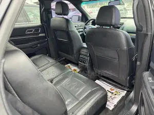 Ford Explorer 2016 Black