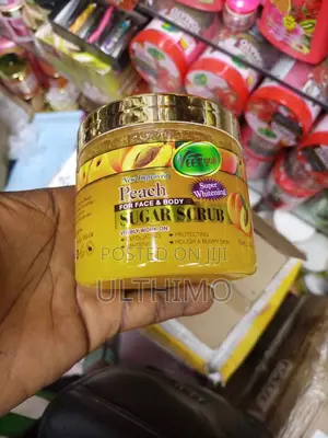 VEET GOLD Very Gold Very Peach for Face and Body Sugar Scrub