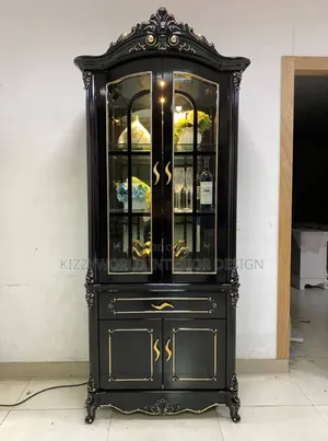 Luxurious Royal Bar.
