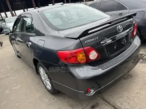 Toyota Corolla 2010 Gray