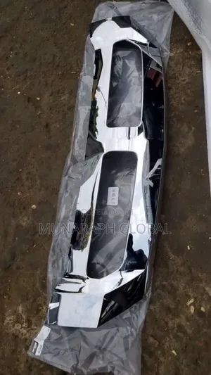 2014 Model Ml350 Mercedes Benz Front Bumper Shinny Chrome.