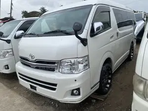 Toyota HiAce 2015 White