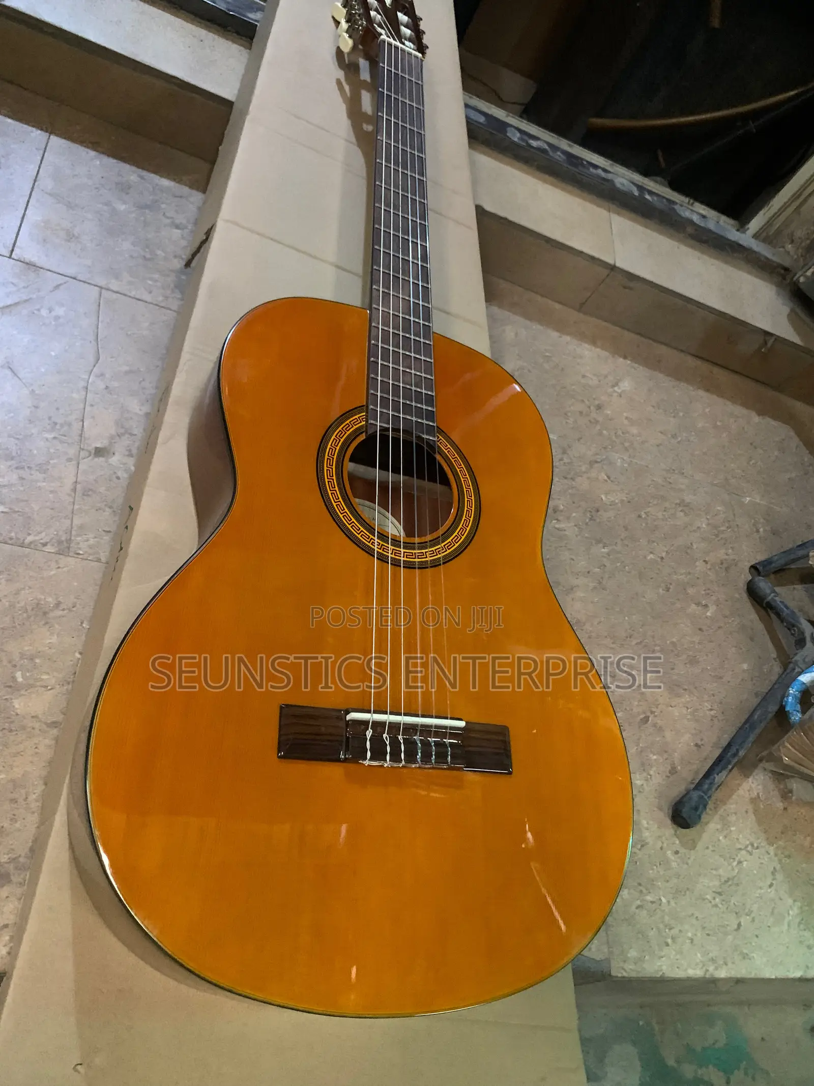 Quality Epiphone Pro 1 Classic AN Classical Guitar