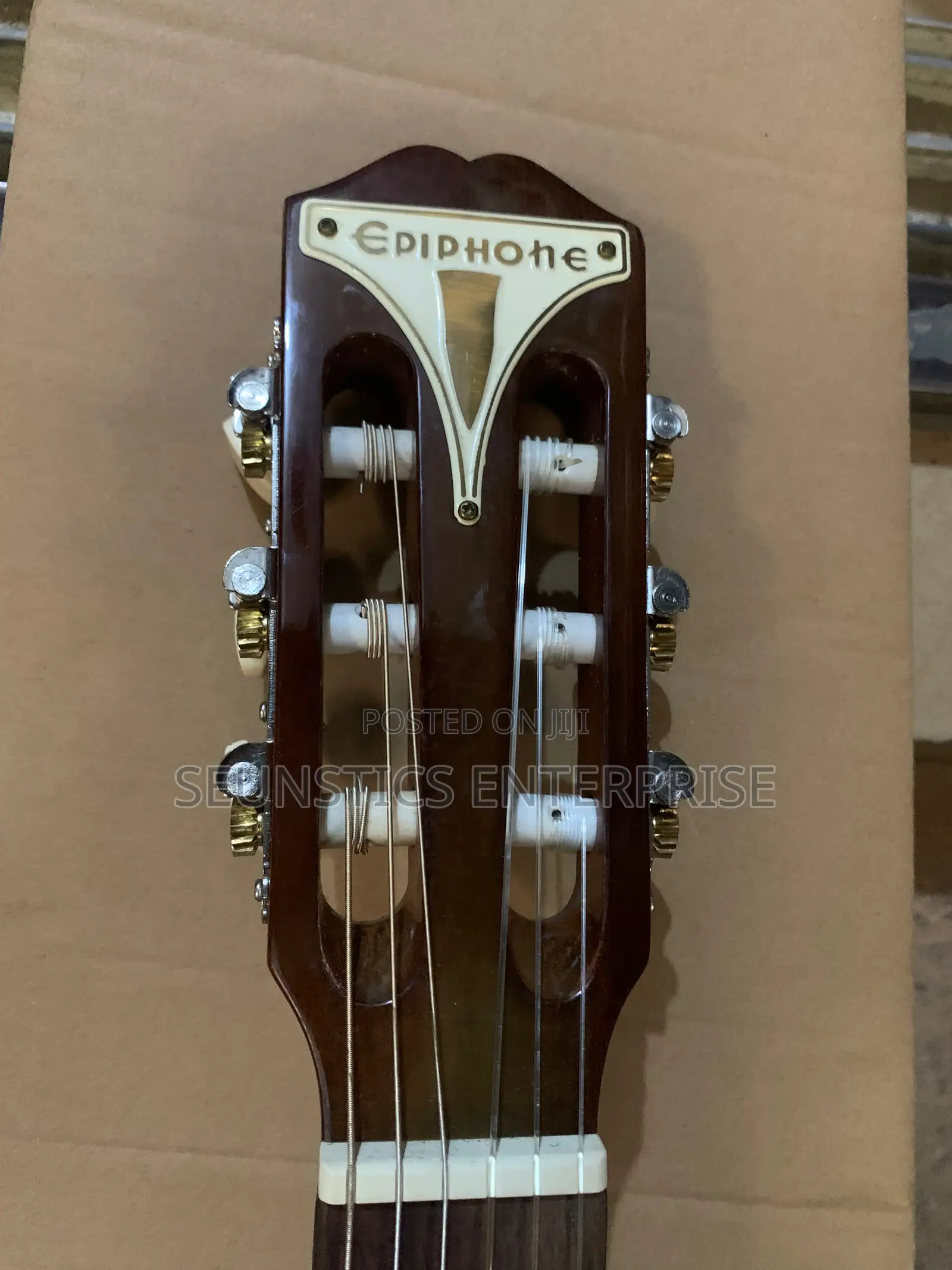 Quality Epiphone Pro 1 Classic AN Classical Guitar