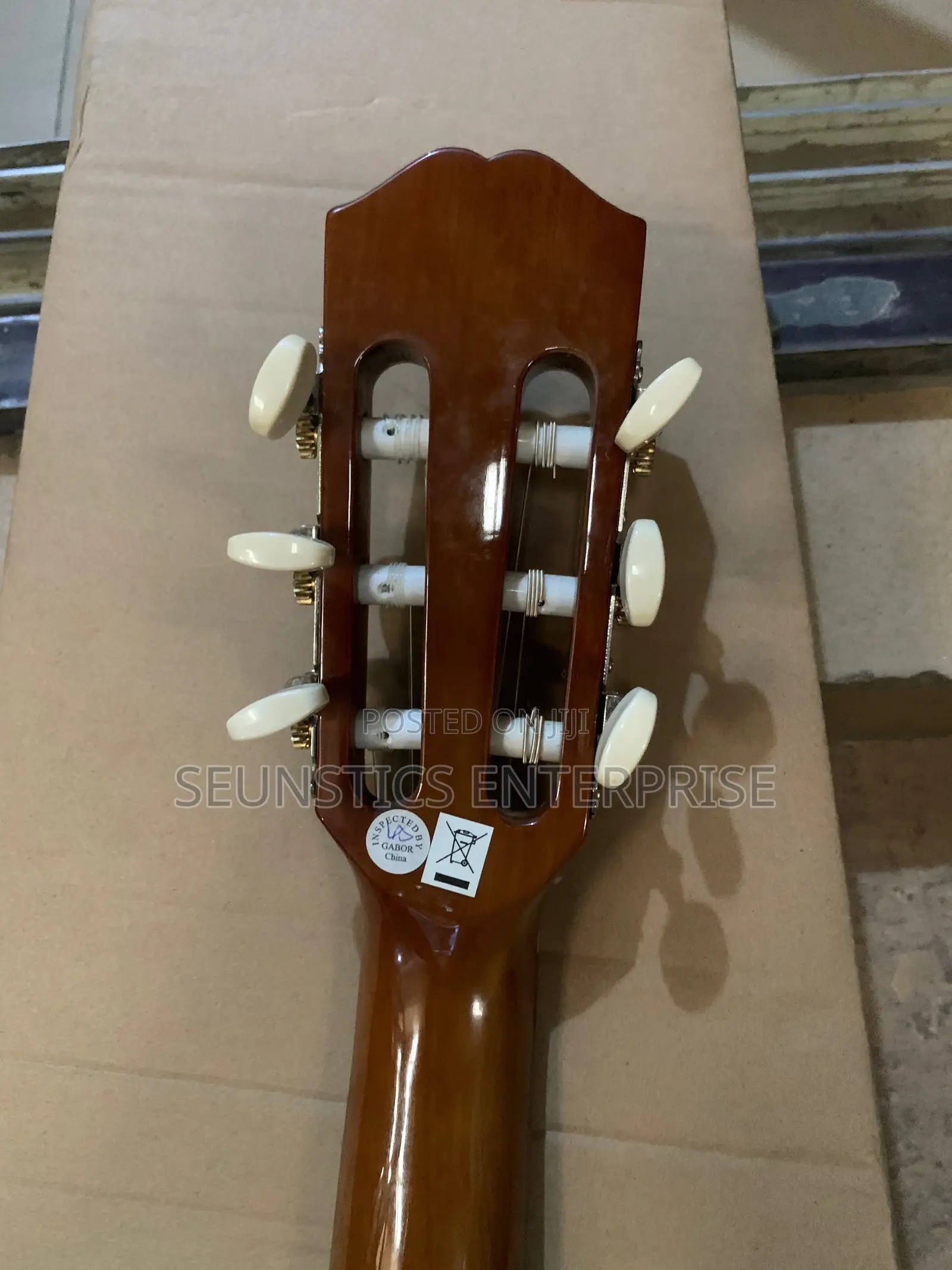 Quality Epiphone Pro 1 Classic AN Classical Guitar