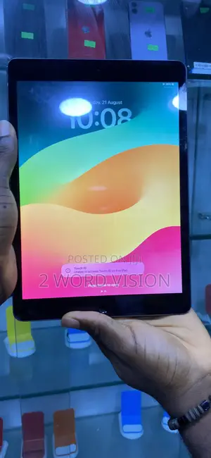 Apple iPad 10.2 (2020) Wi-Fi 64 GB Black