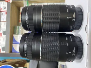 CANON 75-300m Zoom Lens