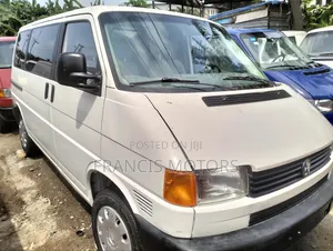 Volkswagen Transporter 2000 White