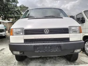 Volkswagen Transporter 2000 White