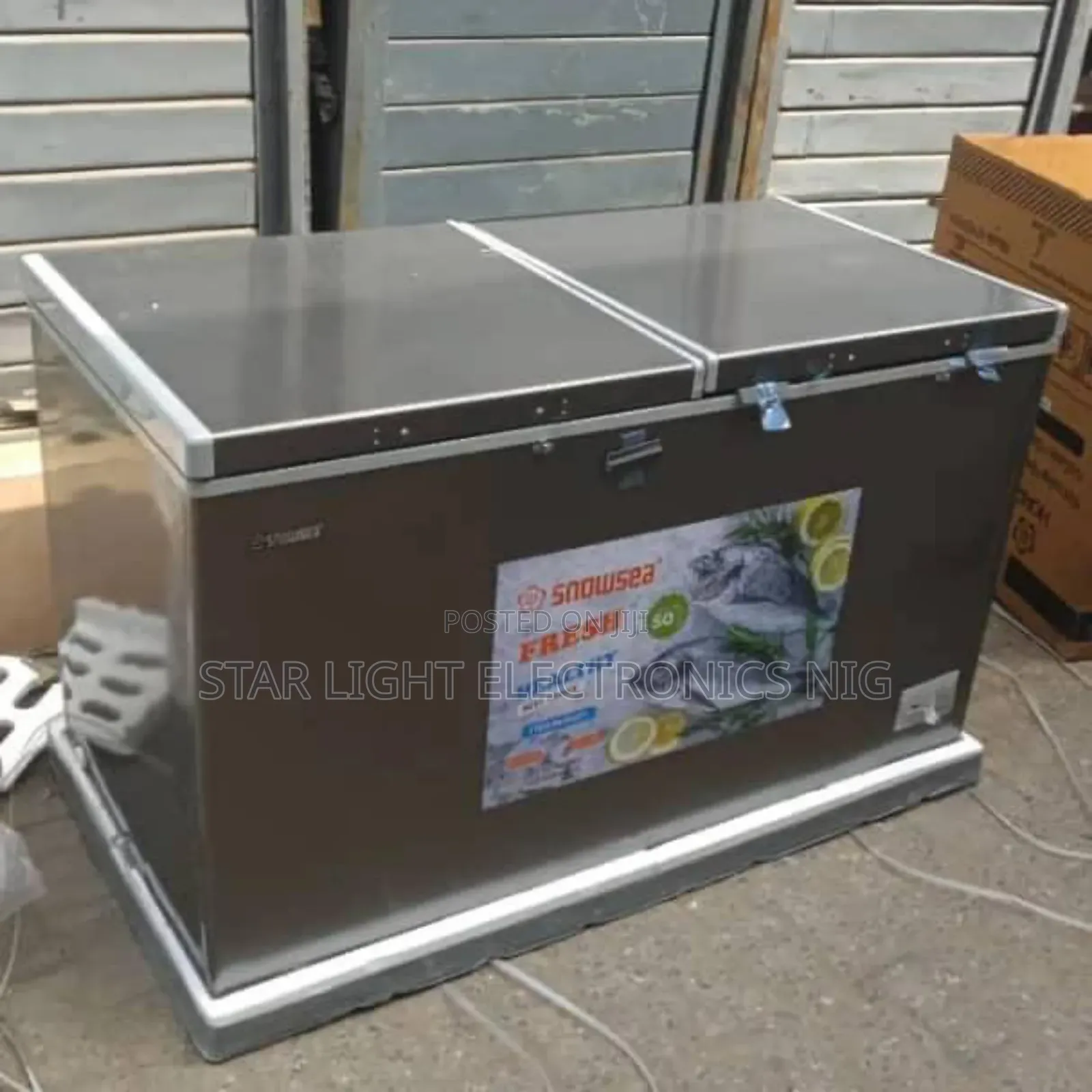Double Door Freezer Model 600 G