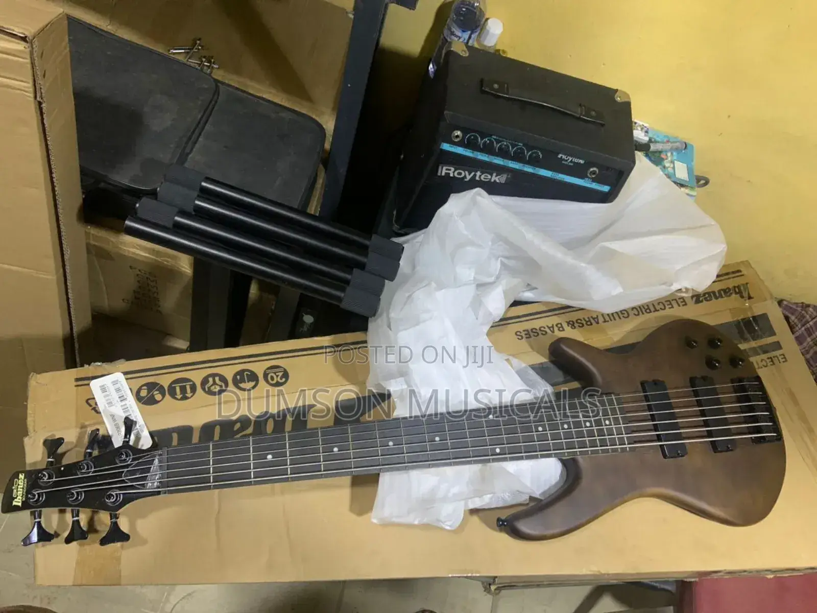 Ibanze Active 6 Strings Bass Guitar