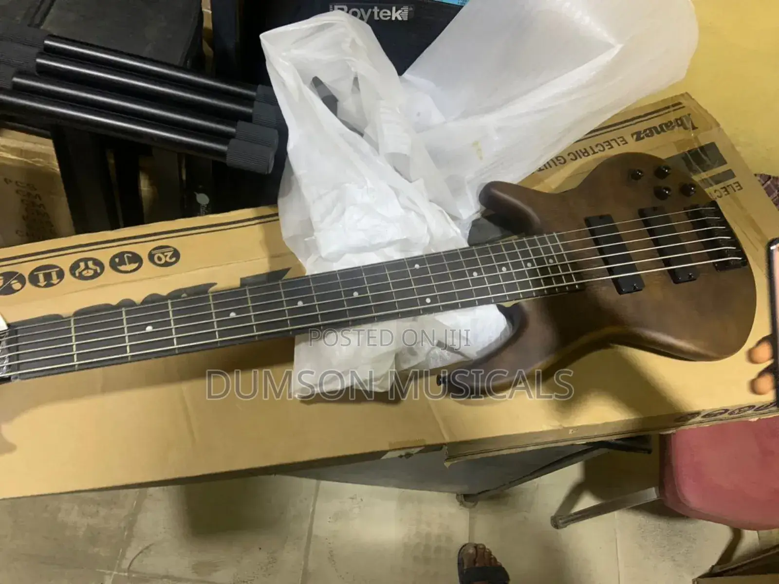 Ibanze Active 6 Strings Bass Guitar