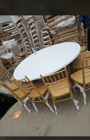 Classic Higher Quality Round Table