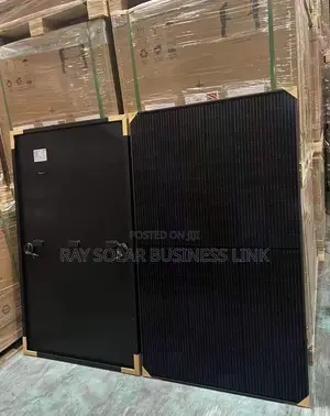 550w All Black Canadian Panel