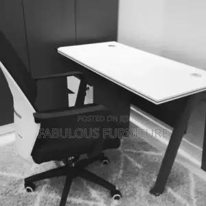 Quality Standard Office Table and Chair Set