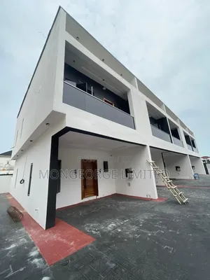 3bdrm Townhouse/Terrace in Ikota for Sale