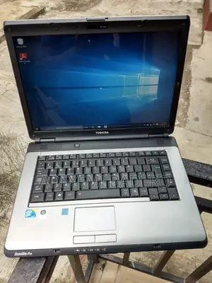 Laptop Toshiba Satellite L300 2GB Intel Core 2 Duo HDD 160GB