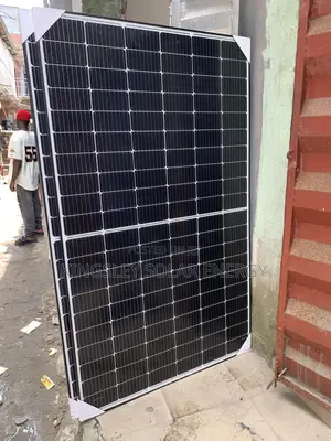 550watts Solar Panel (Halfcut) Mono 120cells