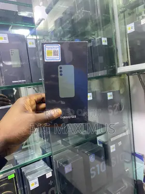 New Samsung Galaxy S23 128 GB Green