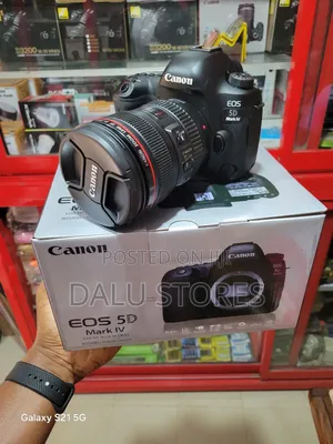 Canon EOS 5D Mark IV DSLR Camera With 24-105mm F/4l II Lens