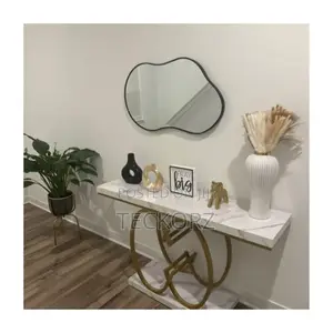 Luxury Glossy Console Table With Golden Metal Base
