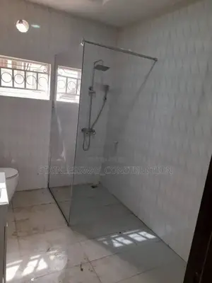 Watercolor Walls Shower Cubicles