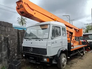 Mercedes 1120 Manlift