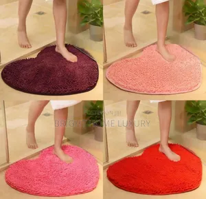 Love Shape Quality Footmat