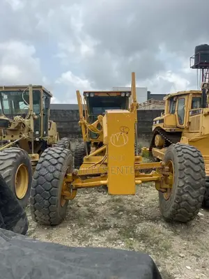 Foreign Used Caterpillar Motorgrader 140hp