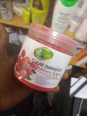 VEET GOLD Clear Darkspot Whitening Scrub