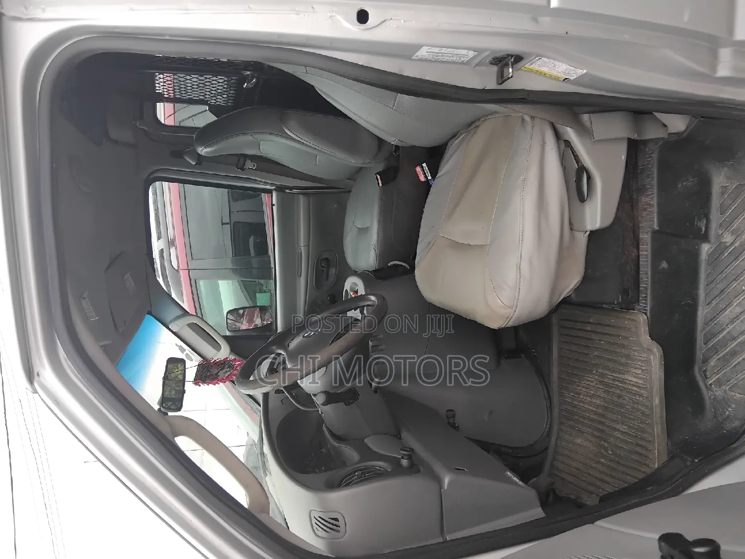 Ford E250 2006 Silver