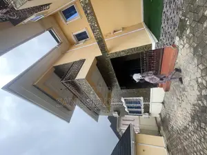 5bdrm Duplex in Jahi Gilmore Fct for rent