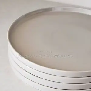 Flat Stoneware Set of 6