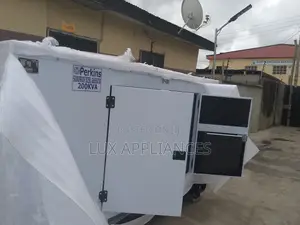 Soundproof 200kva Perkins Generator