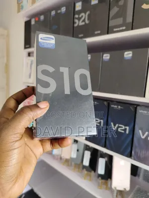 New Samsung Galaxy S10 128 GB Black