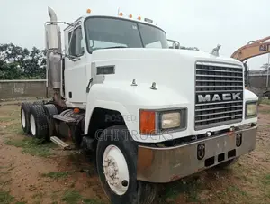 Mack Truck Trailer Head